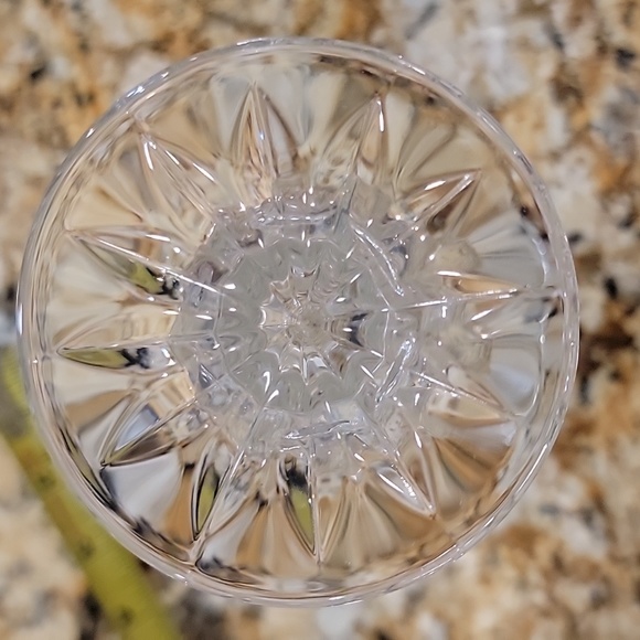 Crystal bud vase. - Picture 4 of 6